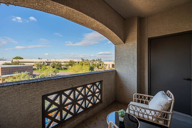 Building Photo - 2150 S 55th St