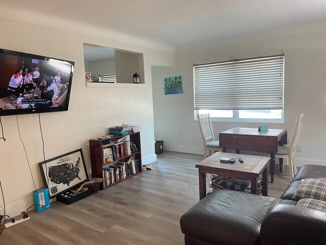 Building Photo - 5442 9th Ave N