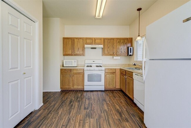 Building Photo - 3930 Mossy Pl Ln