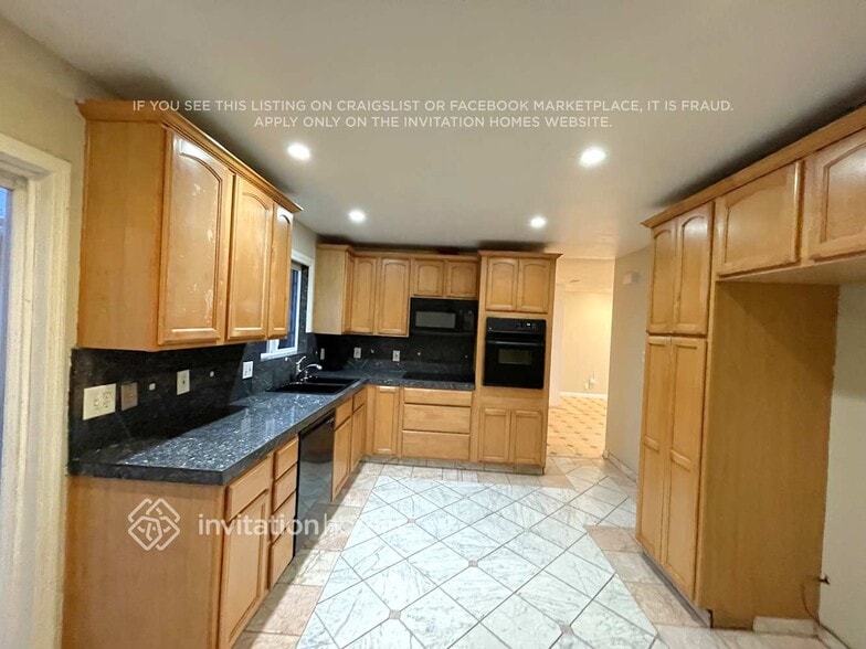 Building Photo - 182 Hastings Ave