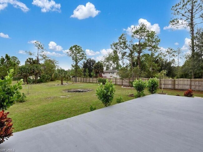 Building Photo - 260 12th St SE