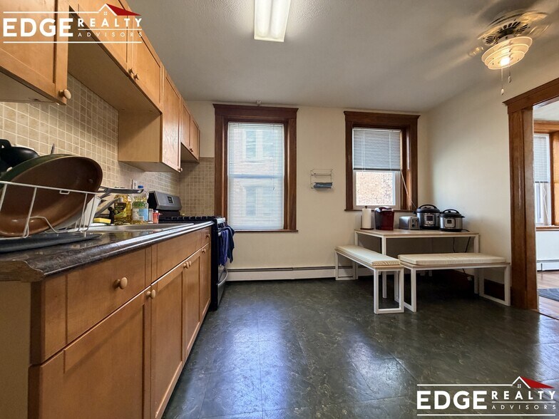 Building Photo - 22 Wallingford Rd