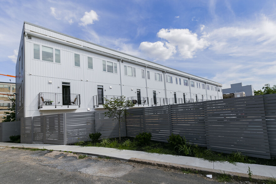 Building Photo - 1241 N 27th St