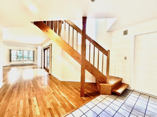 Building Photo - 15 Evon Ct