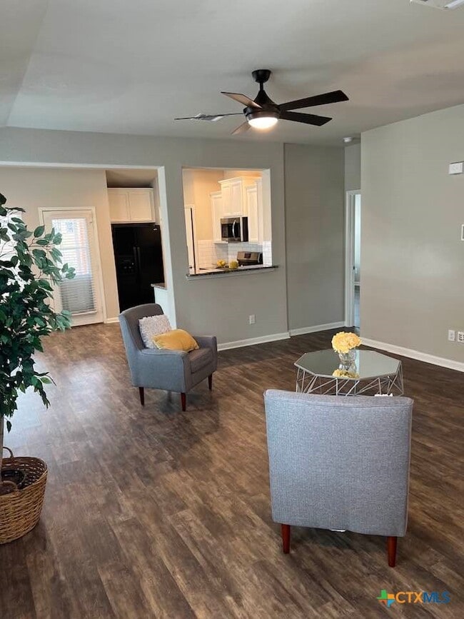 Building Photo - 448 Mallow Dr