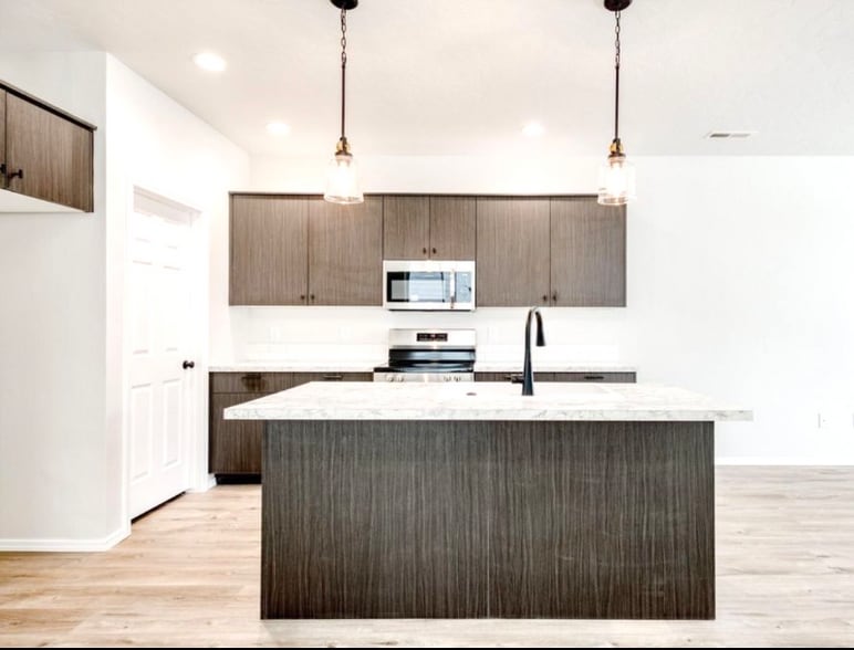 Building Photo - 2864 N Eagle Mdw Ave