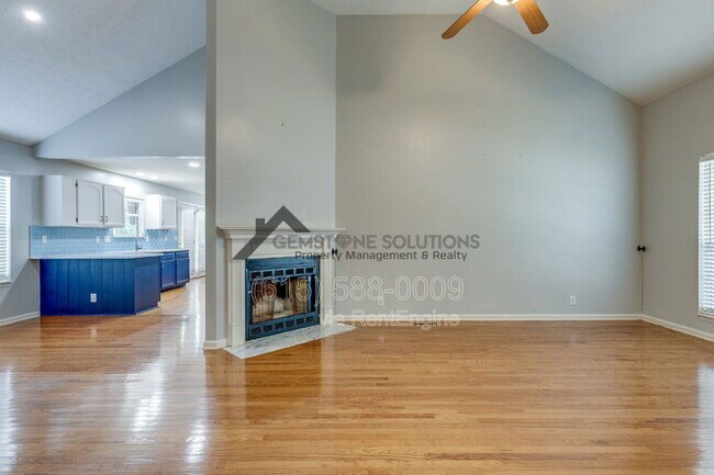 Building Photo - 2214 Falcon Creek Dr