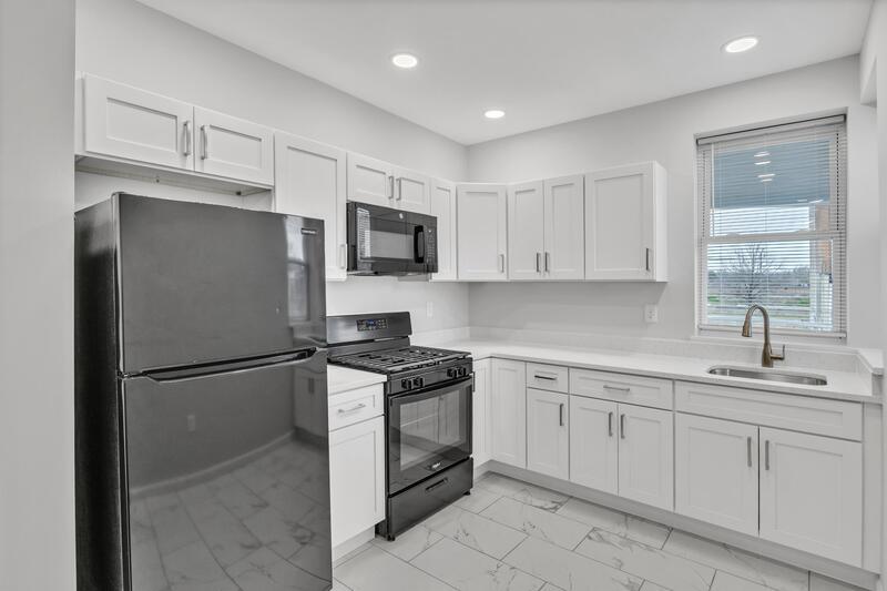 Building Photo - 810 Brooks Ln