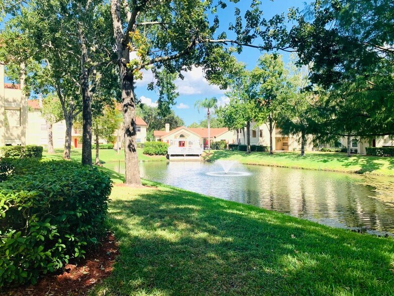 Building Photo - 3036 Parkway Blvd