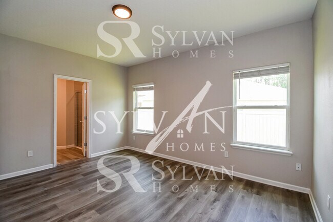 Building Photo - Don't miss out on the opportunity to live ...