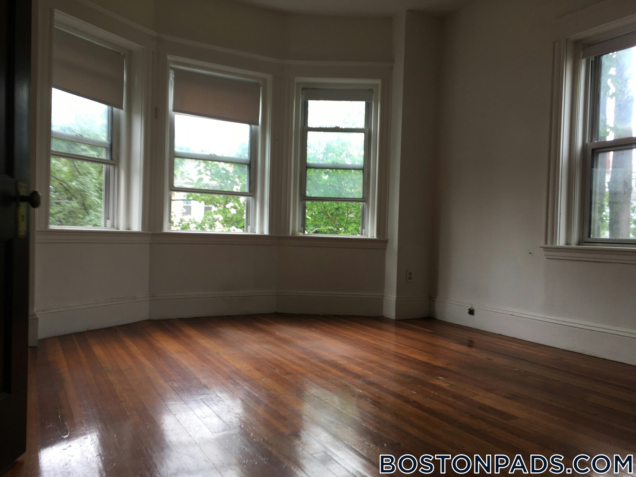 Building Photo - 163 Summer St