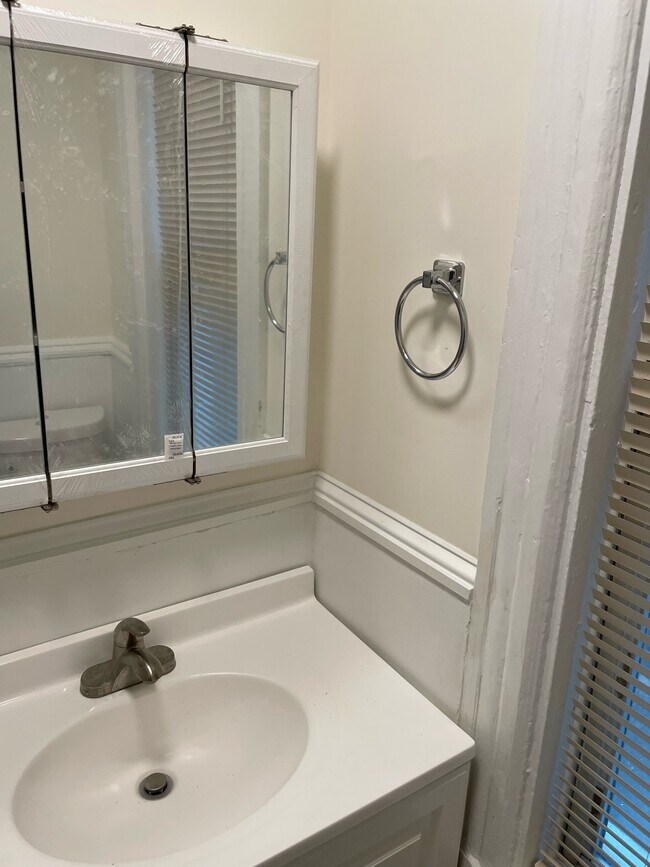 Building Photo - Riverview Apartments