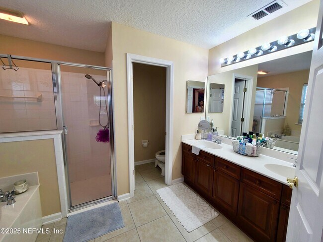 Building Photo - 1308 Holmes Landing Dr