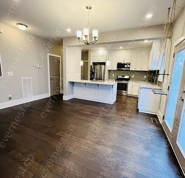 Building Photo - 3-Bed/2.5-Bath Home/Available Soon!
