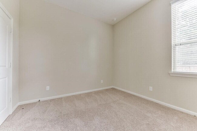 Building Photo - 162 Cheswood Forest Pl