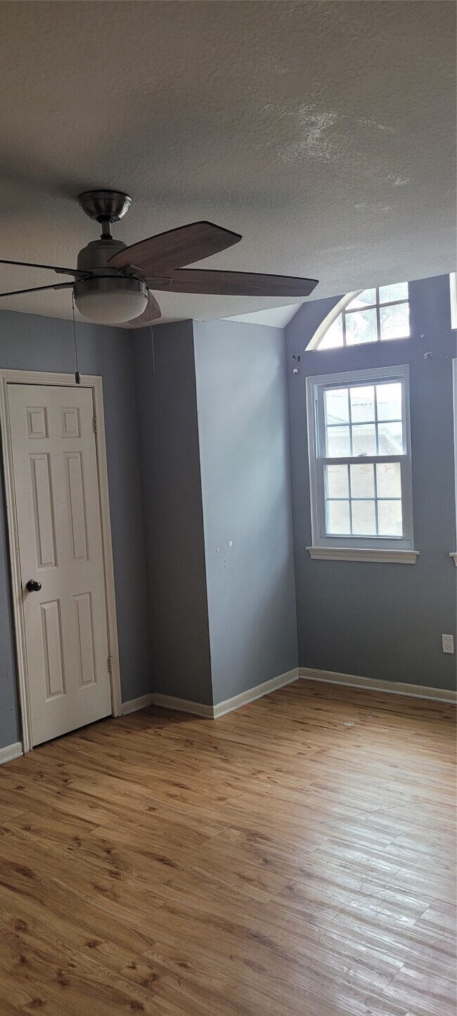 Building Photo - 12007 Carriage Ridge Ct