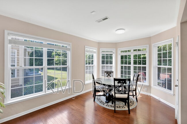 Building Photo - 9312 Ardrey Woods Dr