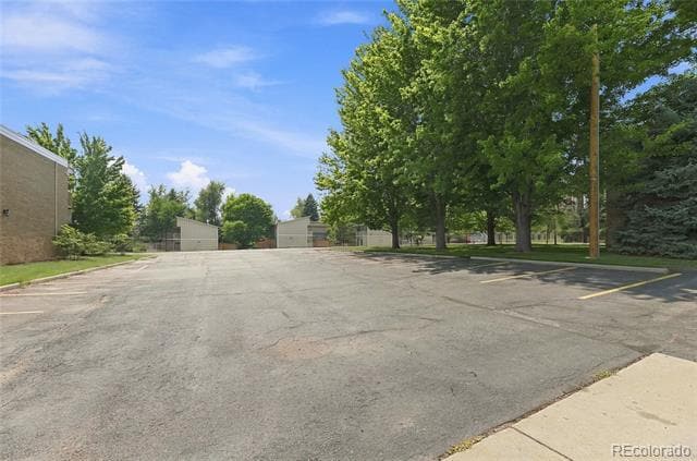 Building Photo - 1612 Cottonwood Dr