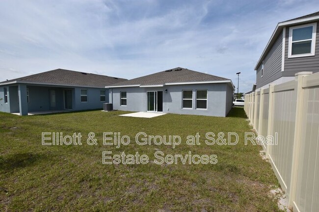Building Photo - 856 Timberland Dr
