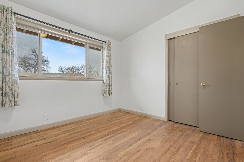 Building Photo - 450 Elm Ct