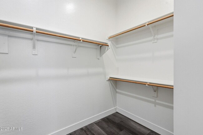Building Photo - 7606 E Via Del Sol Dr