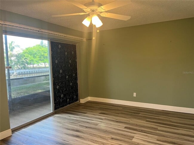 Building Photo - 9105 Tudor Dr