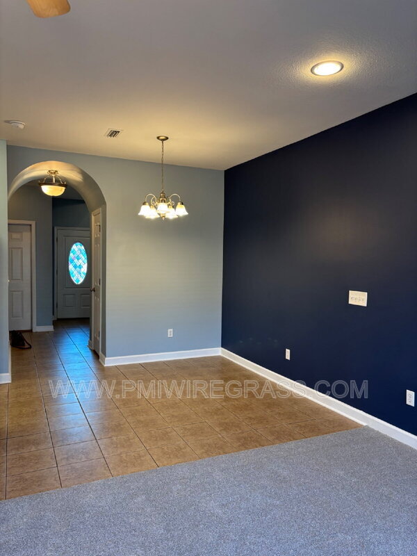 Building Photo - 108 Peregrine Way