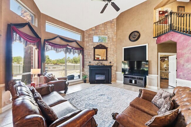 Building Photo - 11823 Canyon Mills Dr