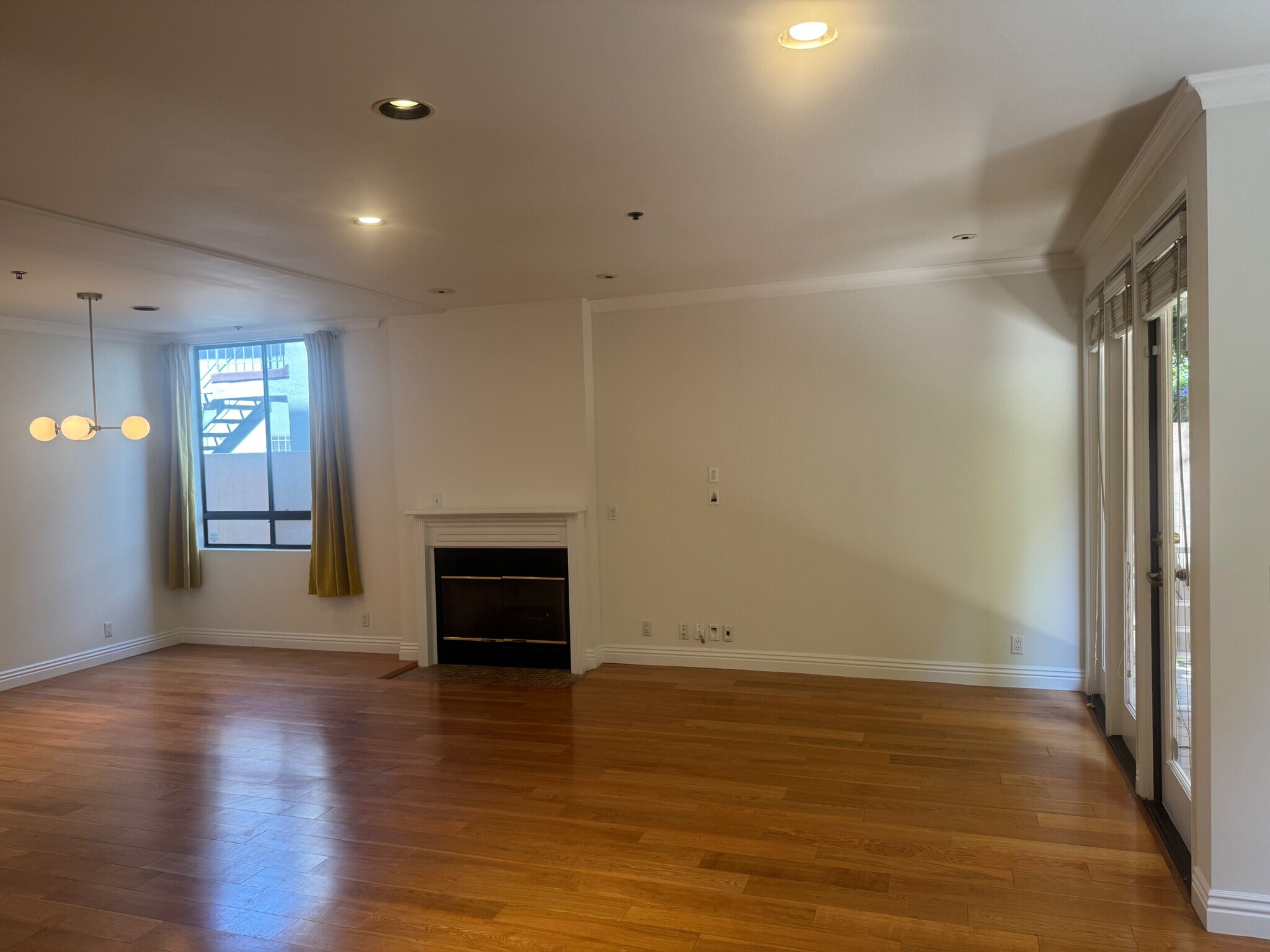 Building Photo - 1238 S Holt Ave