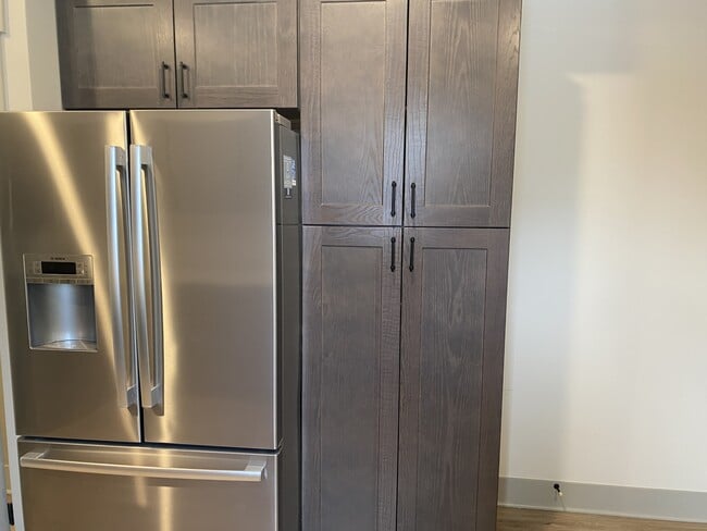 Building Photo - 336 Maple Ave