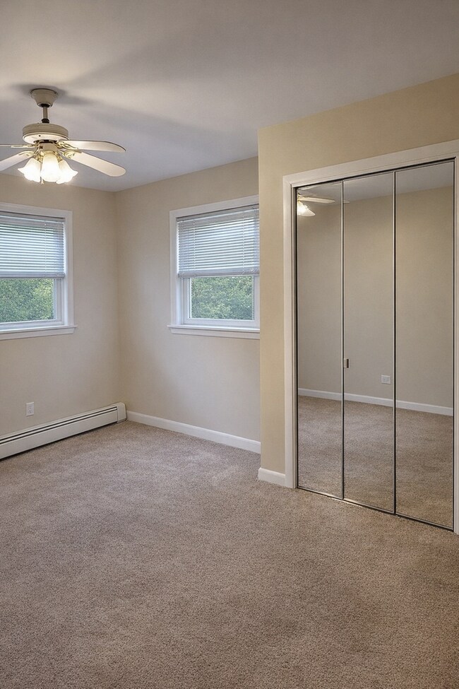 Building Photo - 8604 W Carmen Ave