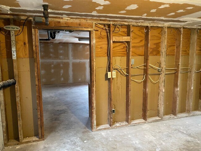 Building Photo - Spacious 4 Bedroom House in Spokane Valley!