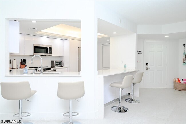 Building Photo - 592 Beachwalk Cir