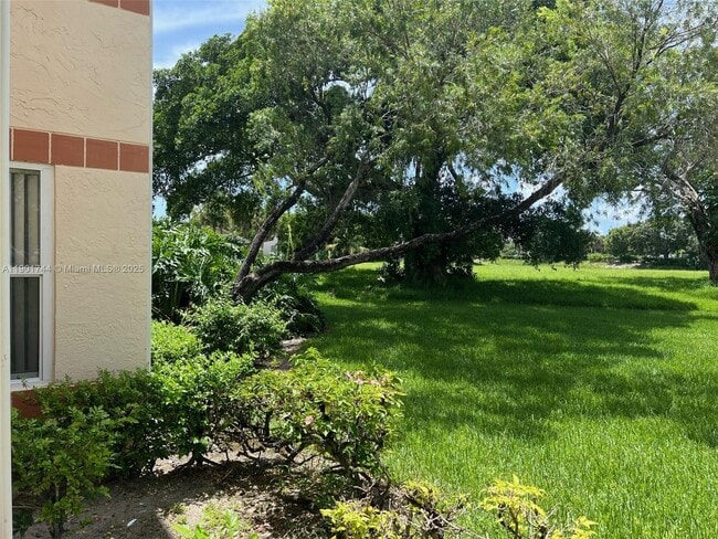 Building Photo - 3410 Pinewalk Dr N