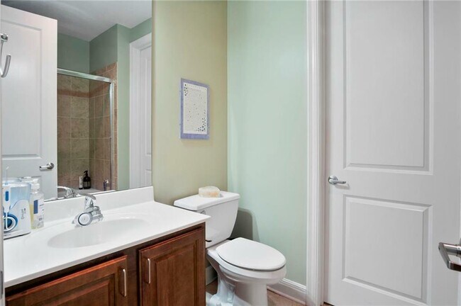 Building Photo - 1101 Walnut St