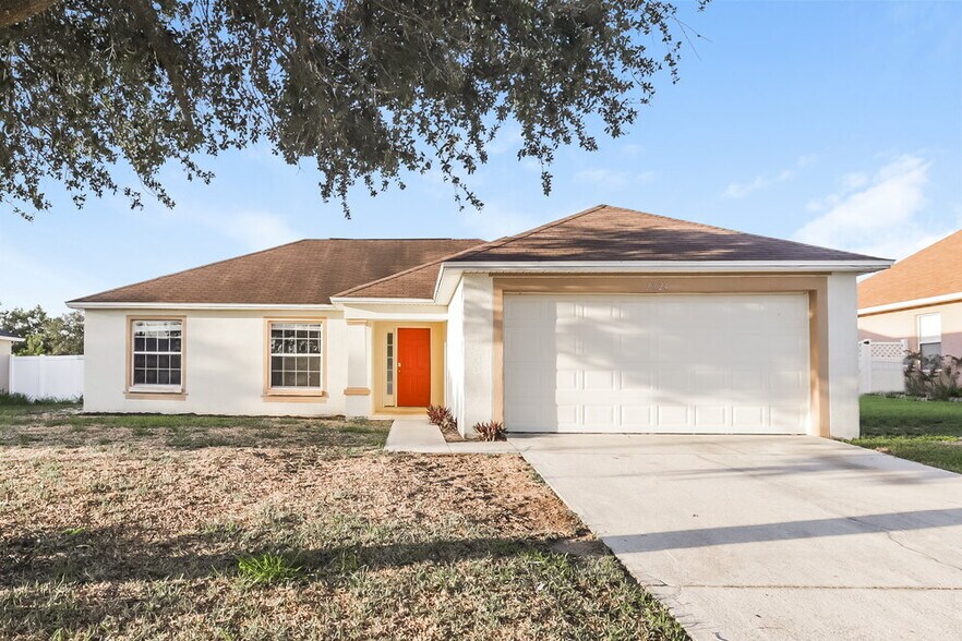 Primary Photo - 2324 Sunset Point Dr