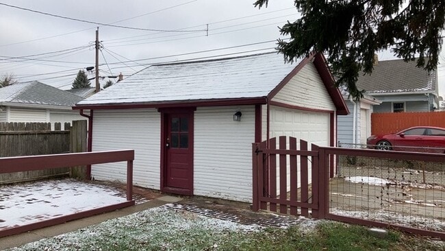 Building Photo - 1150 Creighton Ave