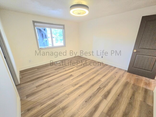 Building Photo - 150 Narain Ct