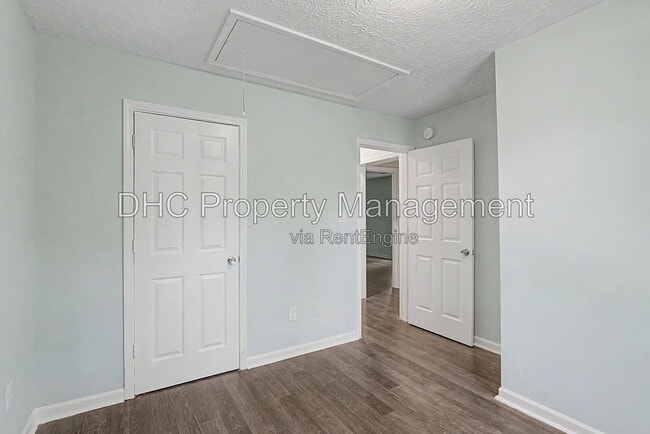 Building Photo - 1167 Hubbard St SW