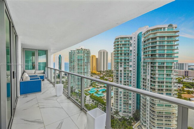 Building Photo - 300 Sunny Isles Blvd