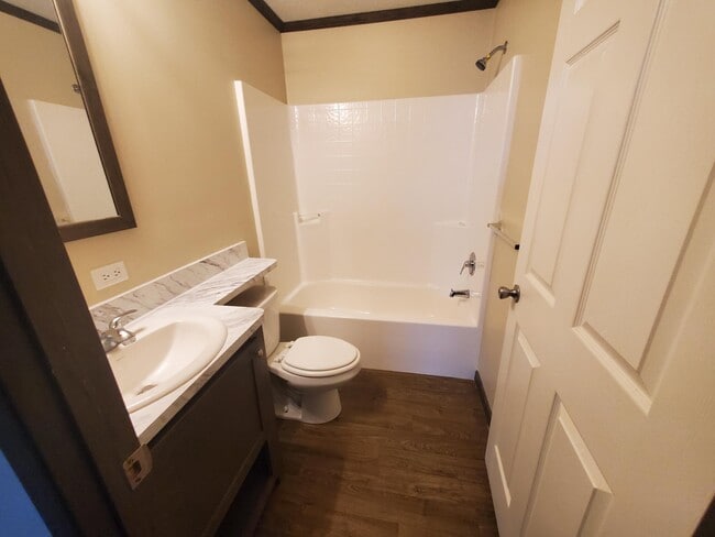 Building Photo - 3 Mockingbird Hill Dr