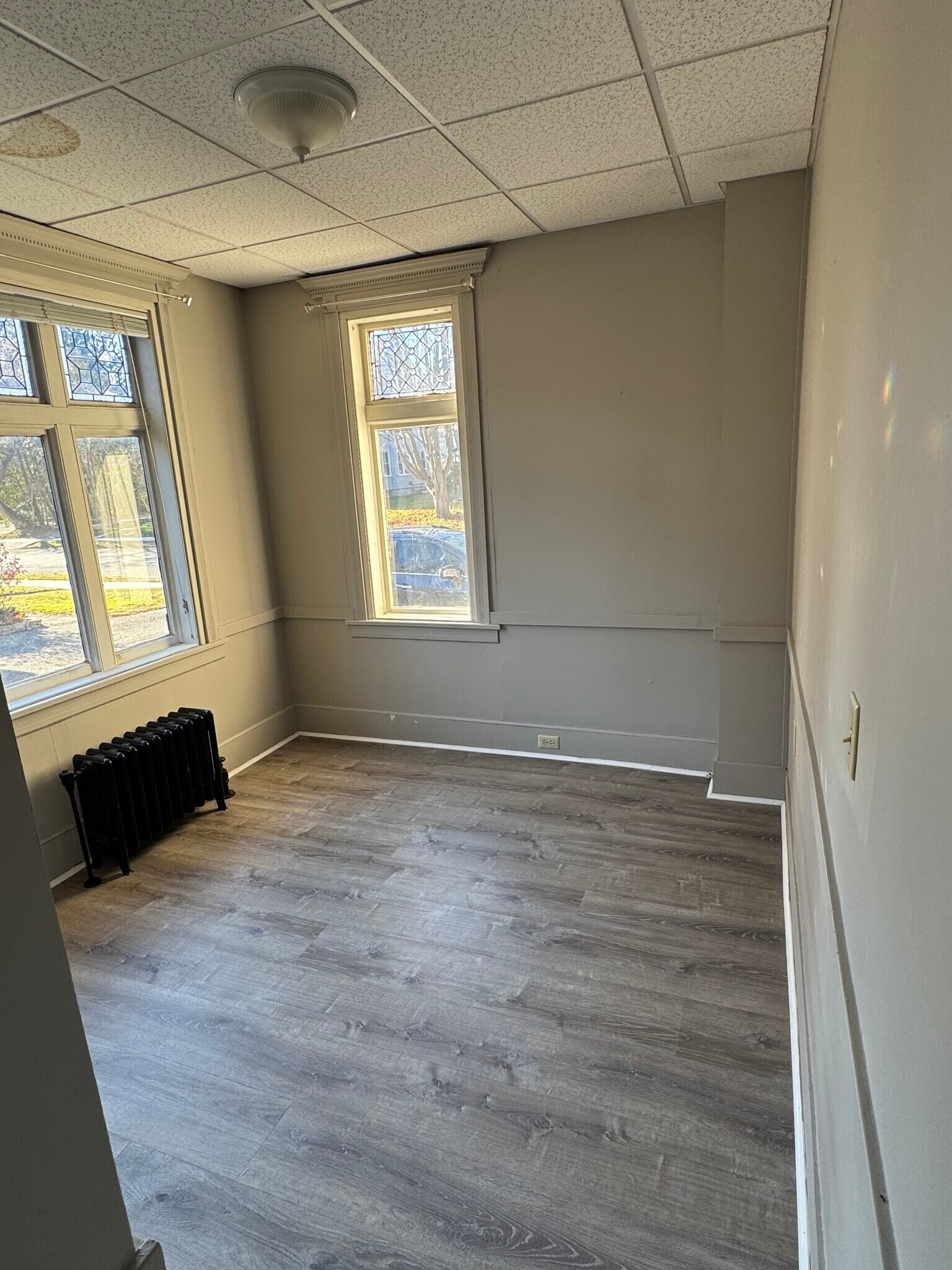 Room 2 - 59 Bartlett Ave