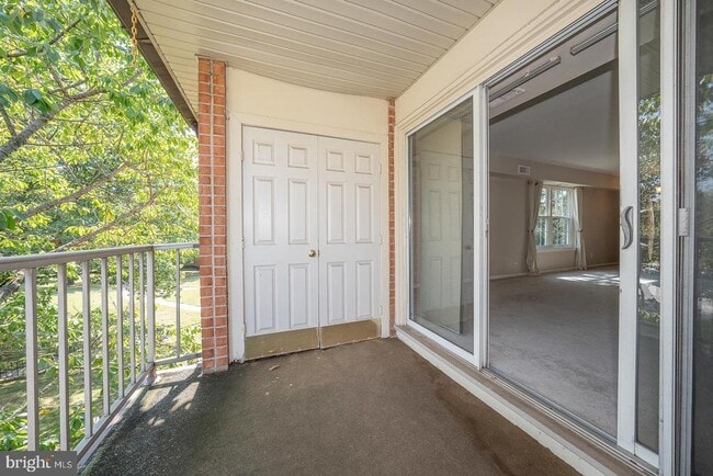 Building Photo - 103 Drummers Ln