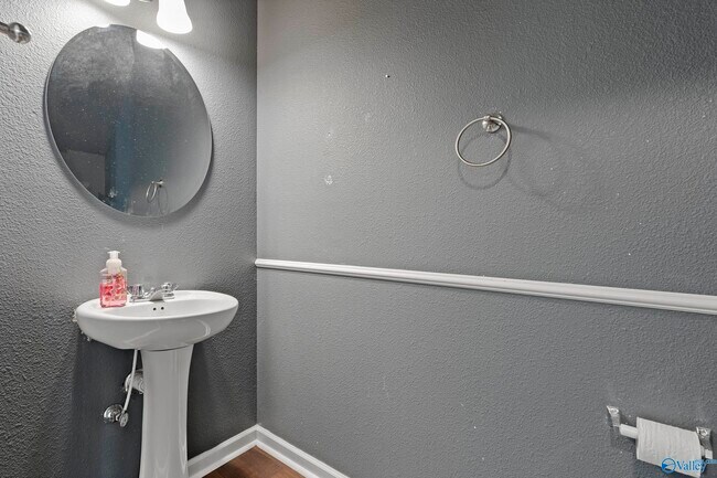 Building Photo - 29943 Brentshire Dr