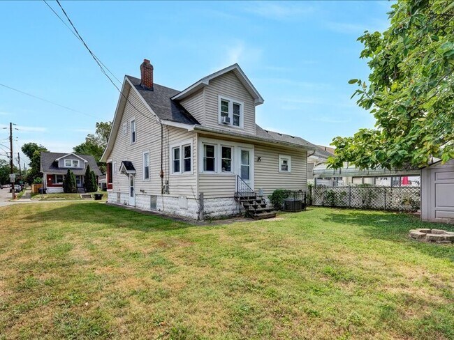 Building Photo - 3220 Grant Ave