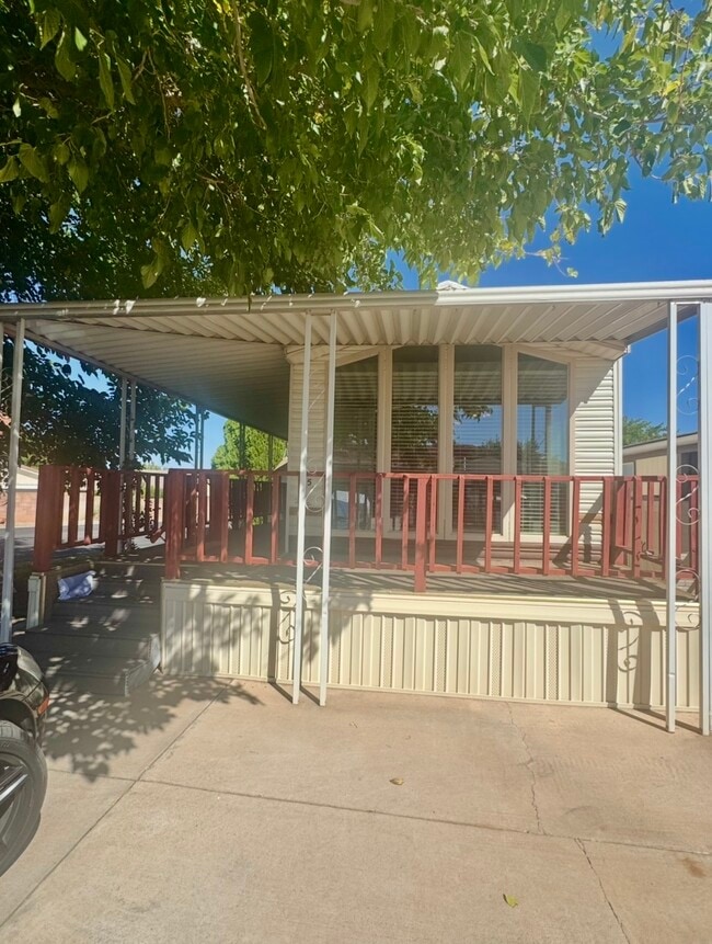 Building Photo - 1150 W Red Hills Pkwy