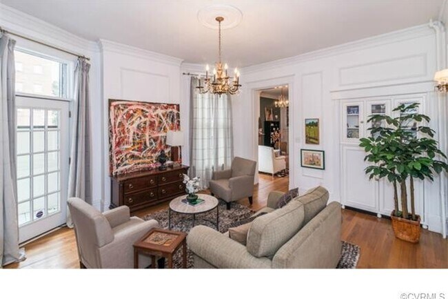 Building Photo - -- AVAILABLE JULY 15TH --  4 BR / 3.5 BA Gorgeous Home in The Fan, Available July 15tht!