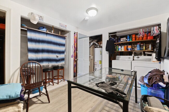 Building Photo - 2380 Middleton Ct