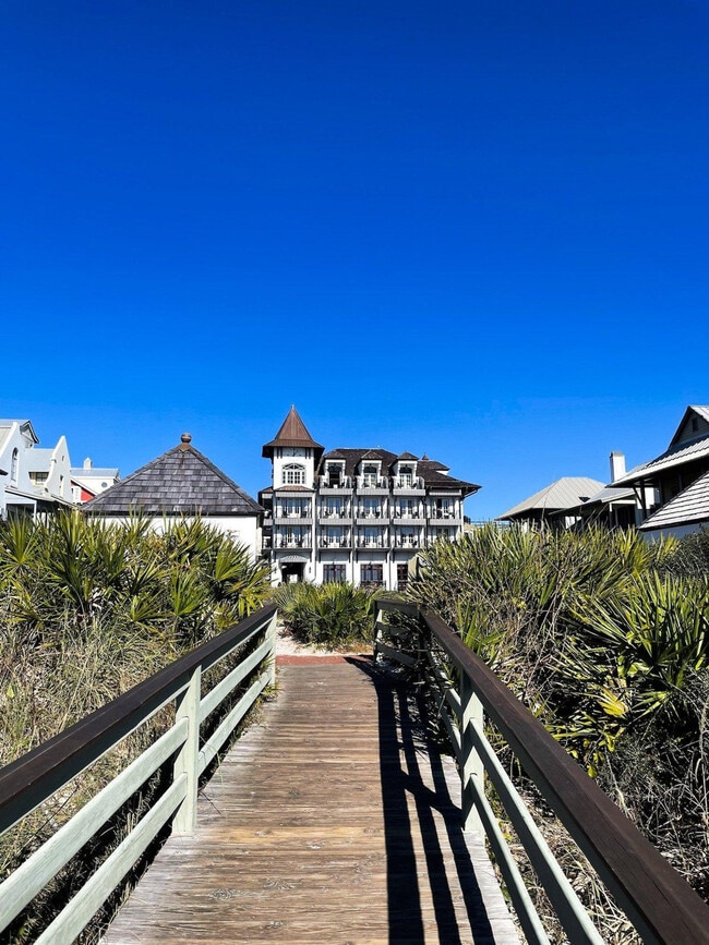 Building Photo - 122 Georgetown Ave