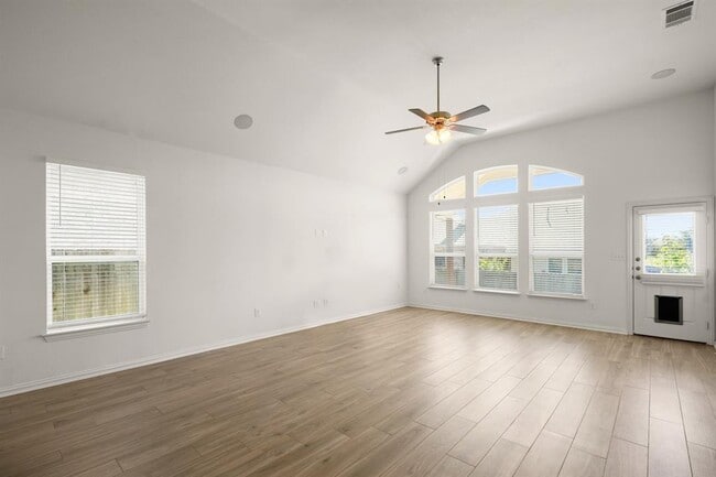 Building Photo - 167 Brazil Dr